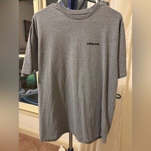 Men’s Patagonia tee size large